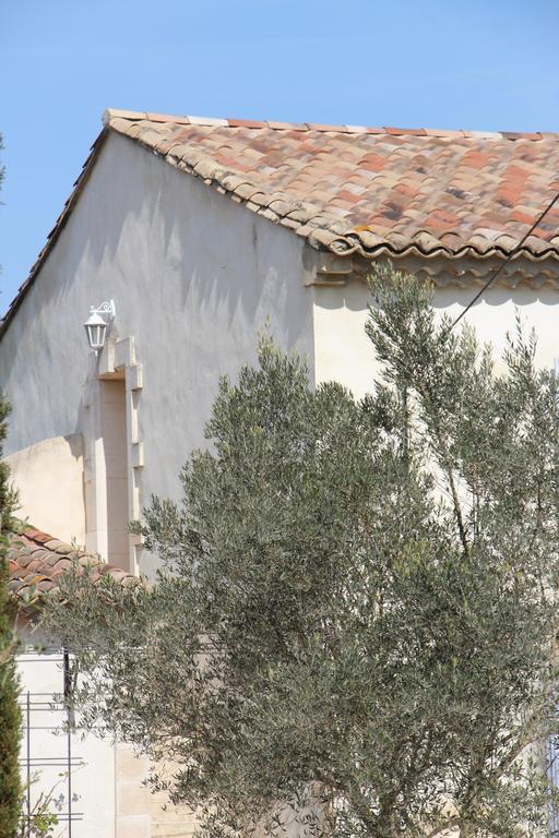 Sous Les Platanes B&B Châteaurenard Εξωτερικό φωτογραφία