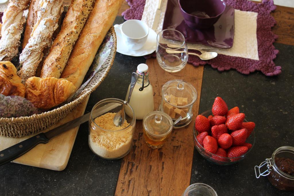 Sous Les Platanes B&B Châteaurenard Εξωτερικό φωτογραφία