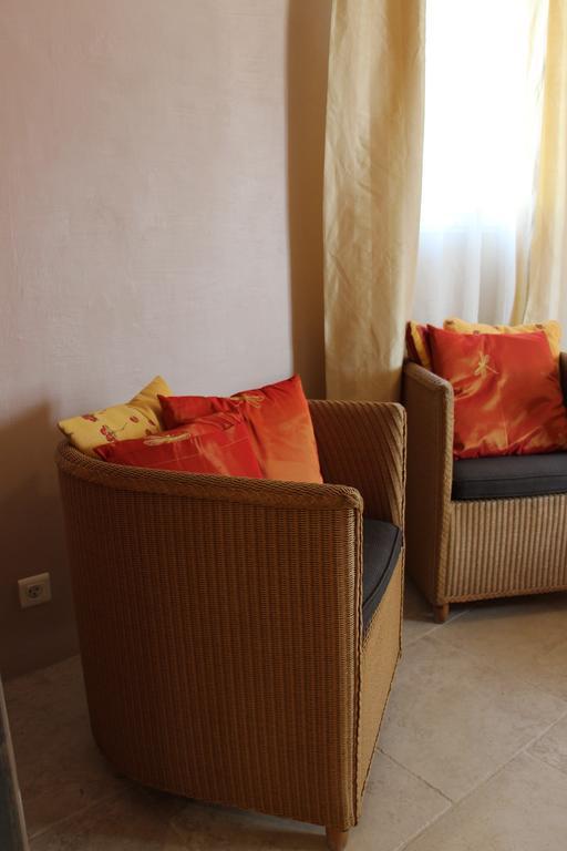 Sous Les Platanes B&B Châteaurenard Δωμάτιο φωτογραφία