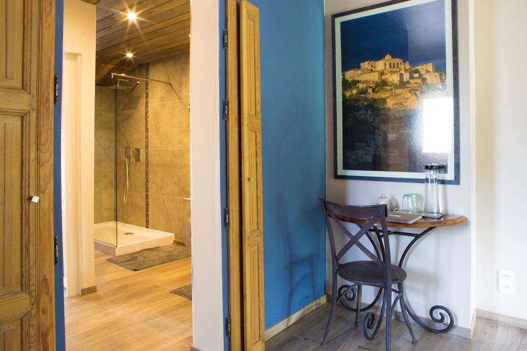 Sous Les Platanes B&B Châteaurenard Εξωτερικό φωτογραφία