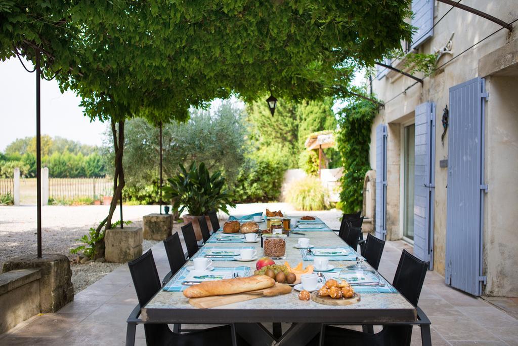Sous Les Platanes B&B Châteaurenard Εξωτερικό φωτογραφία