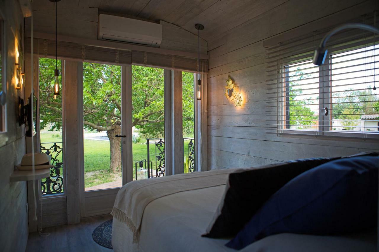 Sous Les Platanes B&B Châteaurenard Εξωτερικό φωτογραφία